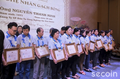 Secoin vinh danh các nghệ nhân gạch bông